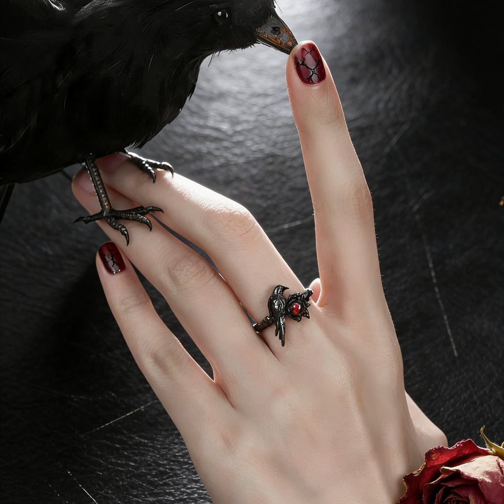 Black Crow Ring for Women Hip Hop Punk Red Zircon Crow Ring Game Love and deepspace Cosplay Costume Accessories